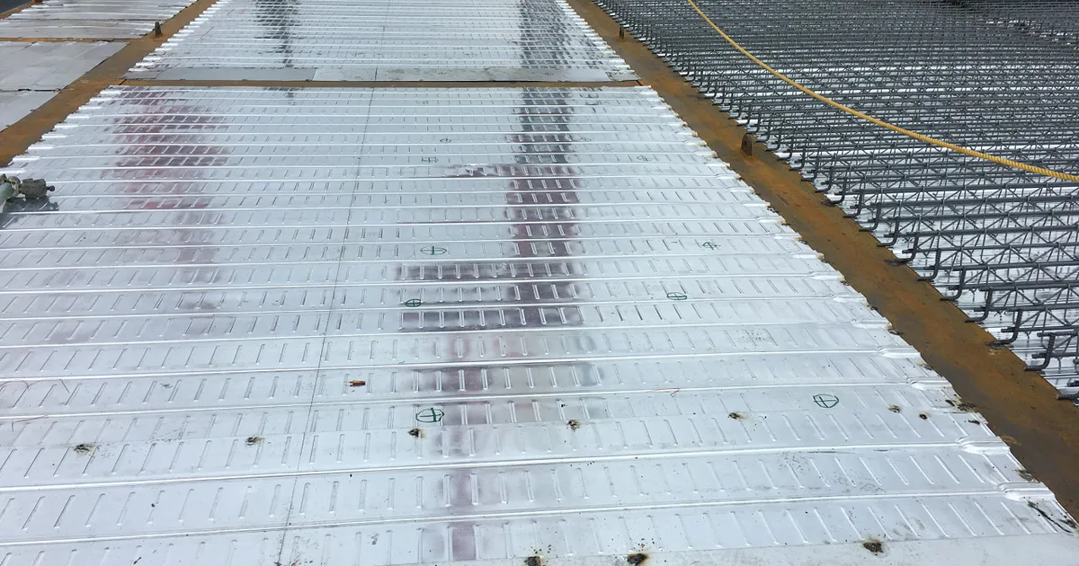 デッキ工事に関する建設現場イメージ